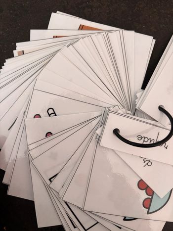 Cartes nomenclatures contraires
