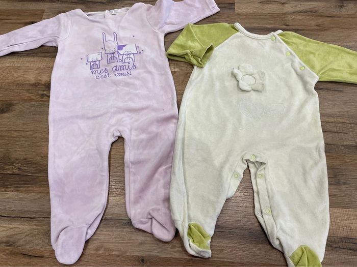 Lot 2 pyjamas 12 mois