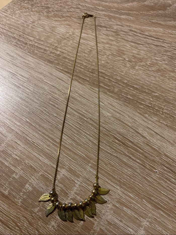 Collier feuilles