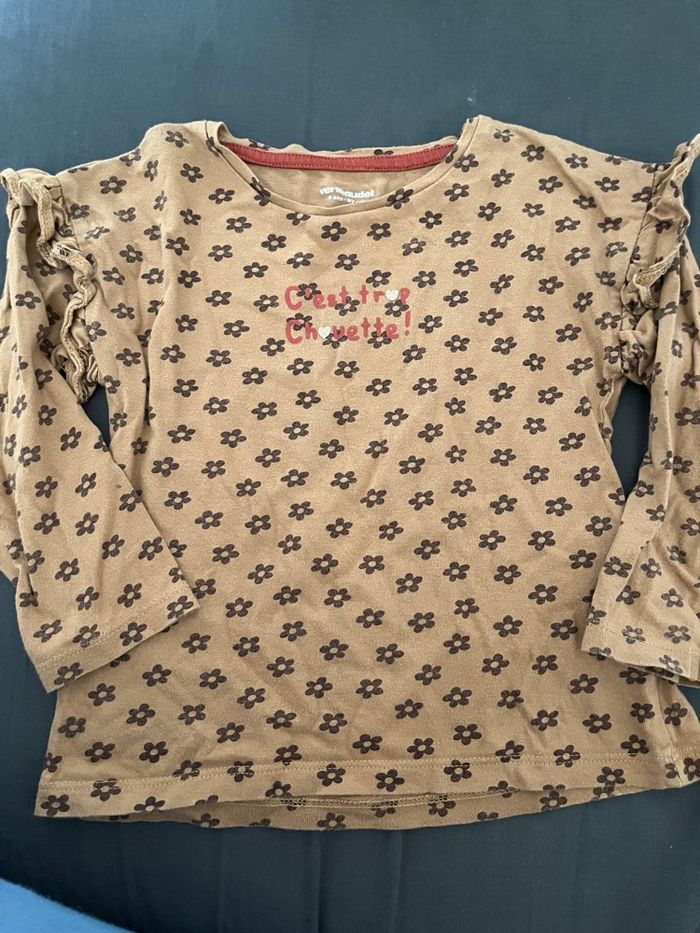 Lot pulls t shirts manches longues - photo numéro 4