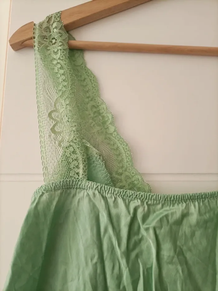 Joli haut vert amande fluide - photo numéro 4