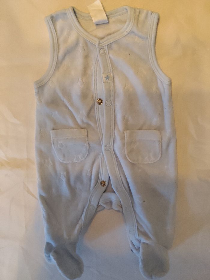 Bodies Bébé / 1 mois - photo numéro 3