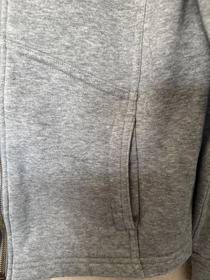 Veste à capuche zippée Puma Femme – Taille M – Gris chiné – Très bon état - photo numéro 5