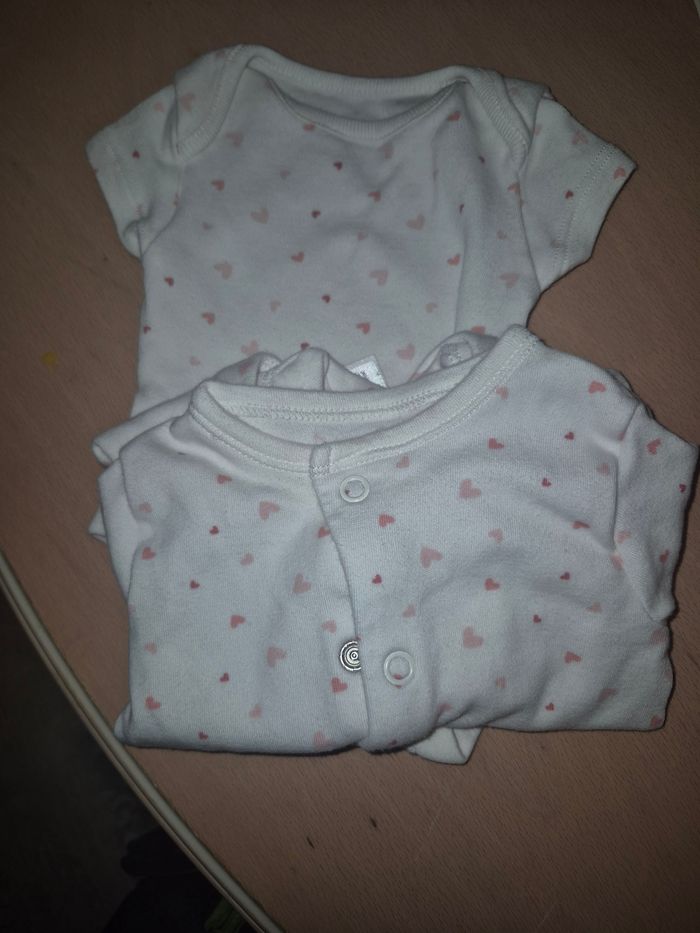 2 Bodies + 2 pyjamas assortis tailles naissance - photo numéro 2