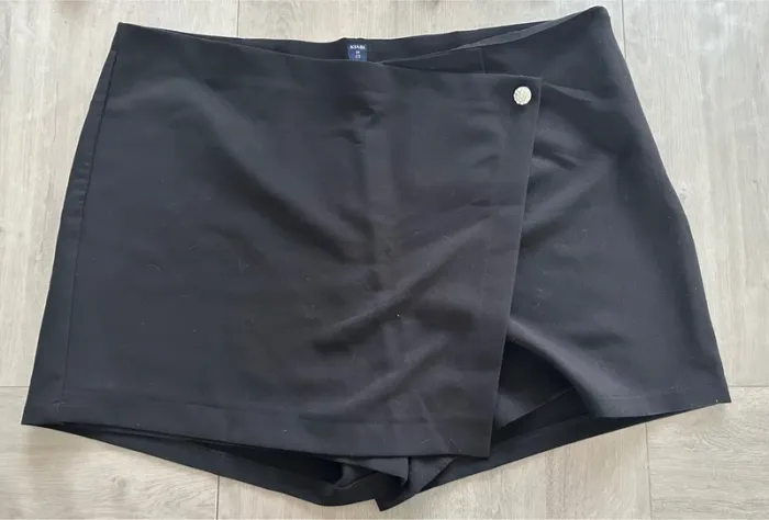 Jupe short noire