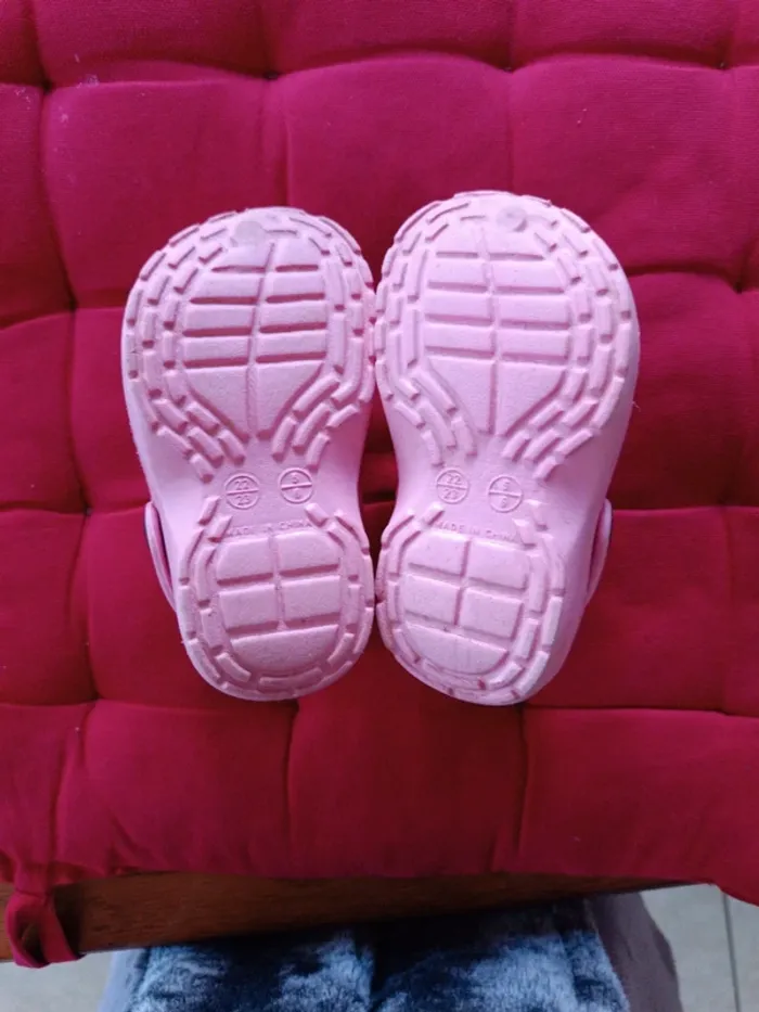 Crocs roses Stella Pat Patrouille 21 - photo numéro 5