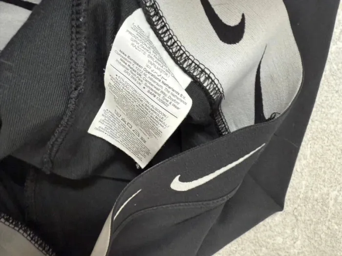 Legging Nike de sport femme noir et blanc taille S - photo numéro 4