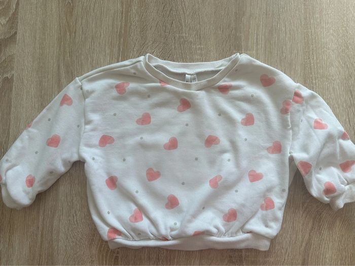 Pull blanc motifs cœurs