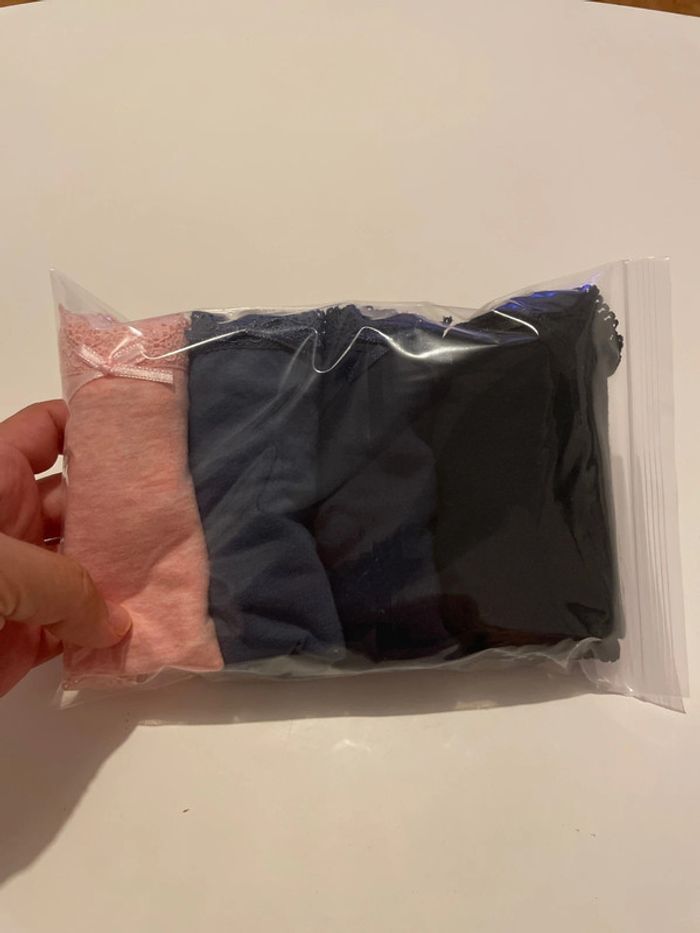 Lot de 4 culottes neuves taille XL seduccia
