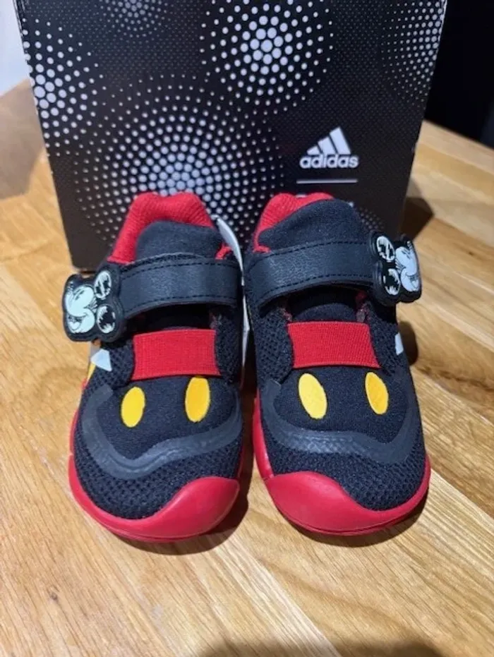 baskets enfant adidas a scratch collab disney mickey taille 22 - photo numéro 2