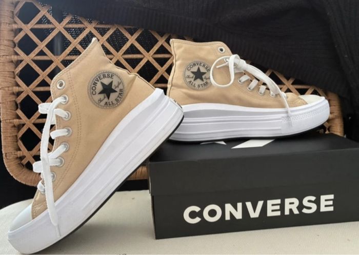 Converses femmes plateforme neuve