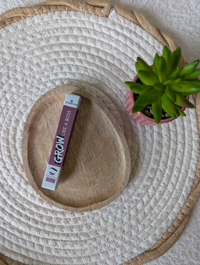 🌱 Sérum croissance cils & sourcils – Essence