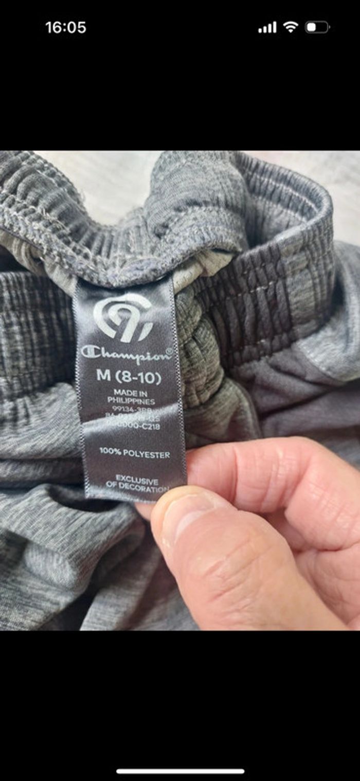 Short Champion taille 8 / 10 ans - photo numéro 3