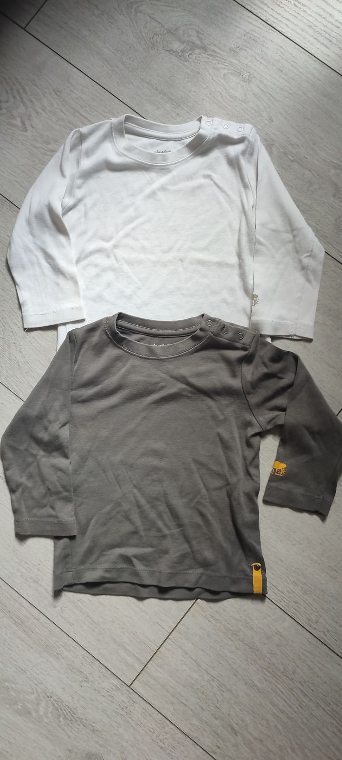 2 t shirts 2 ans