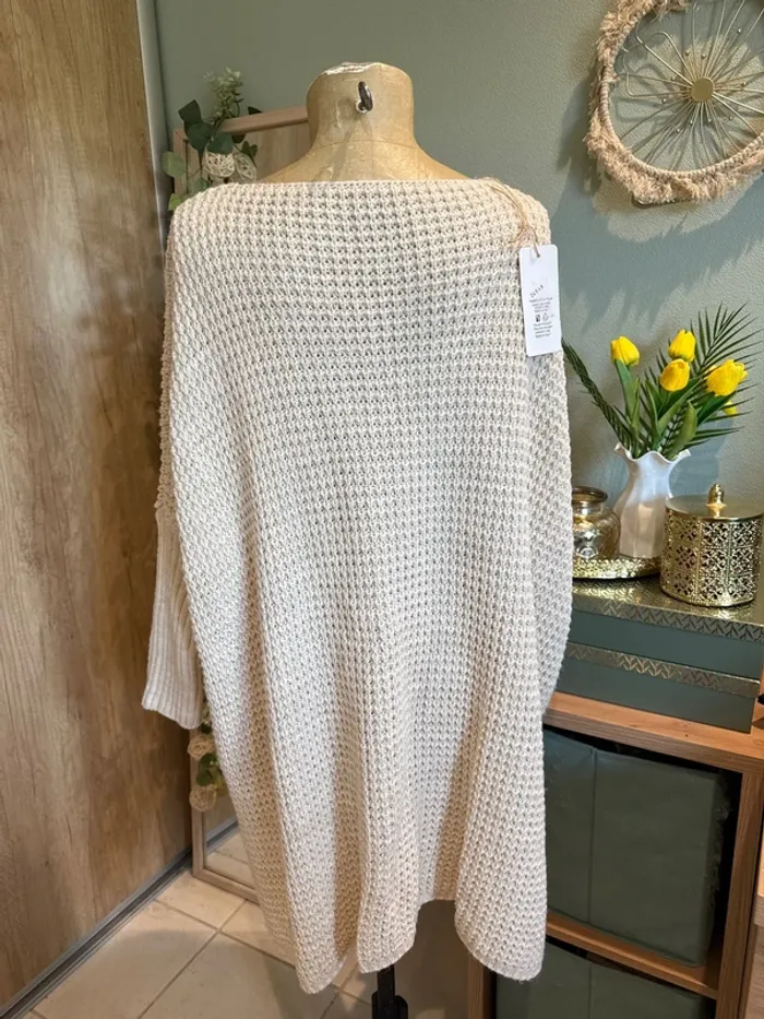 Magnifique pull, très over size avec détails, fleurs femme - photo numéro 4