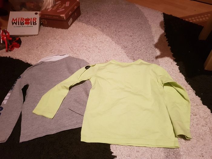 Lot 2 hauts 5 ans - photo numéro 5