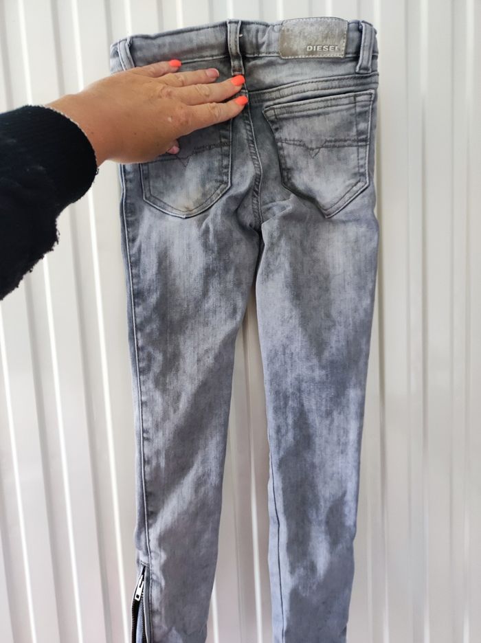 Jeans Diesel 6 ans - photo numéro 3