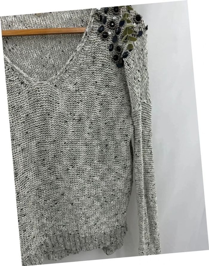 Pull en maille Belcci avec accessoires aux épaules taille M - photo numéro 5