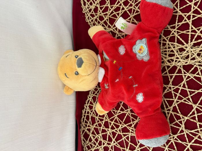 Doudou marionnette Winnie l'ourson DISNEY BABY cerf-volant nuage rouge - photo numéro 3