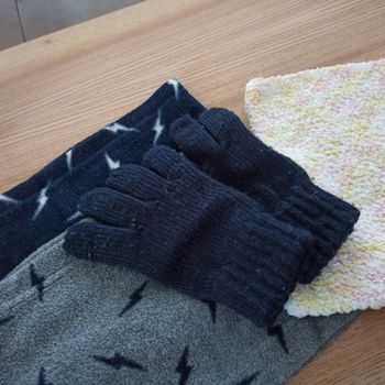 Lot Tours de cou et gants