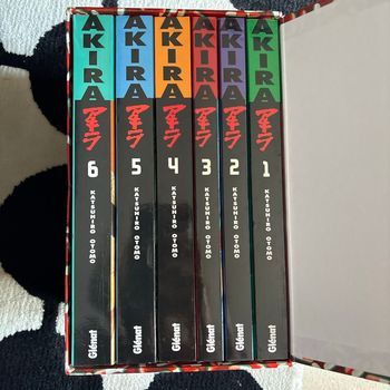 Coffret intégral 6 livres mangas AKIRA de chez Glénat