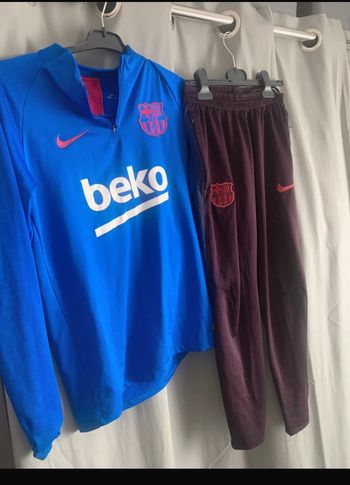 Ensemble de foot Barcelone