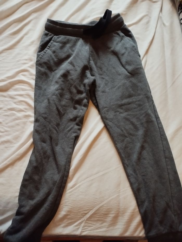 Lot vêtements garçon 8 ans - photo numéro 4