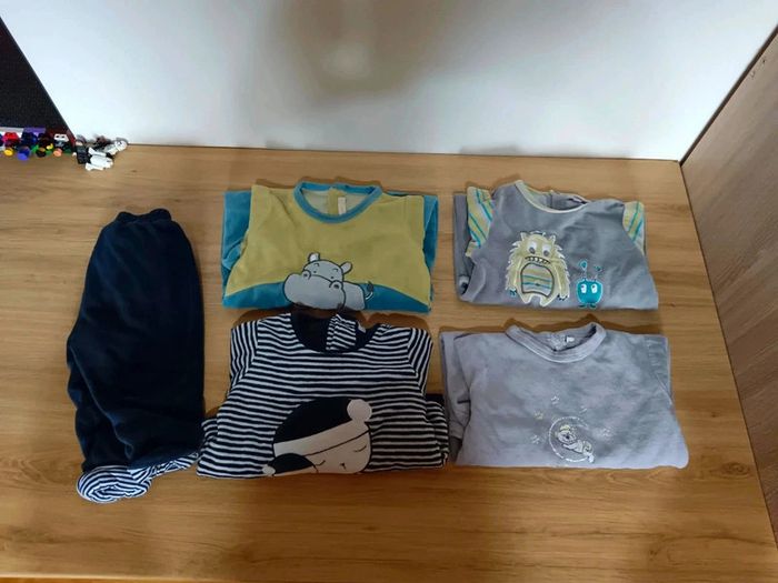 C42 Pyjamas hiver différentes marques 9 mois