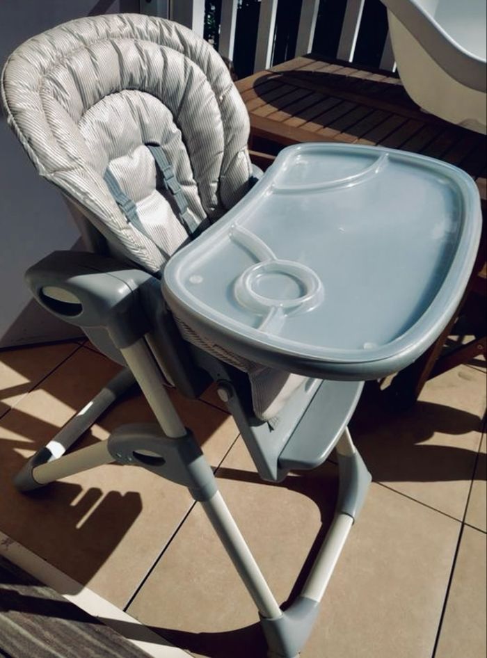 Chaise haute - photo numéro 2