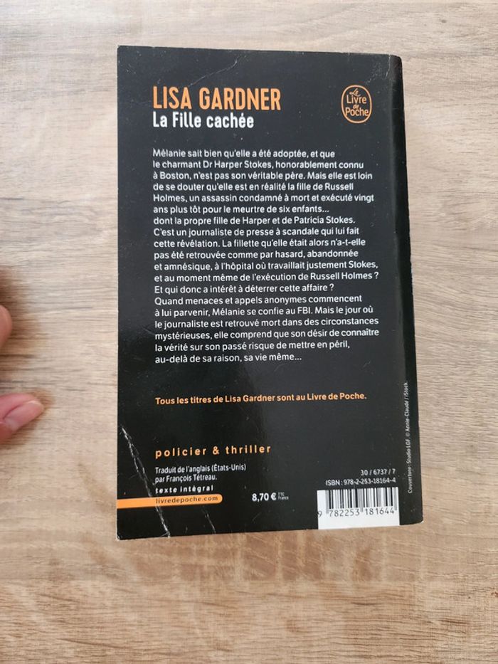 Livre de poche "la fille cachée" de Lisa Gardner - photo numéro 2