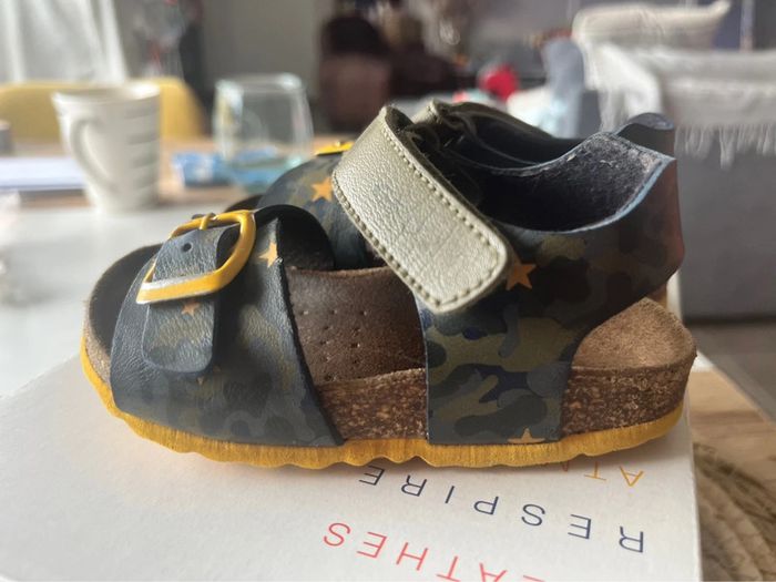 Sandales imprimé camouflage pointure 22 - photo numéro 9