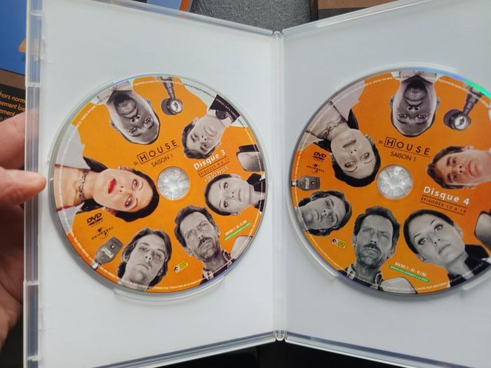 DVD - Dr. House - Coffret saisons 1 à 3 - photo numéro 7