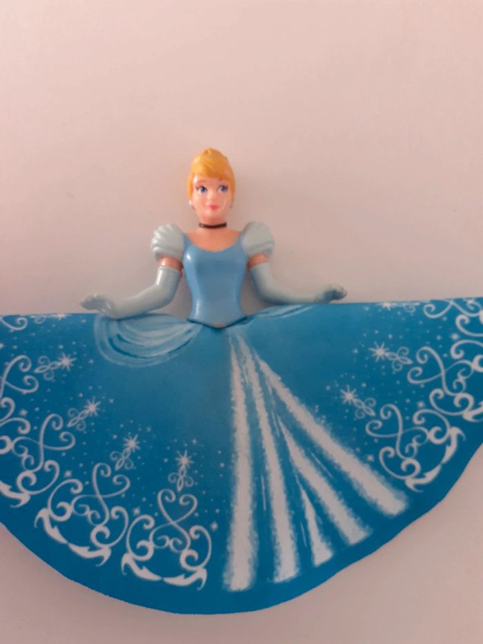 Figurine Princesse Disney Cendrillon et Aurore - photo numéro 3
