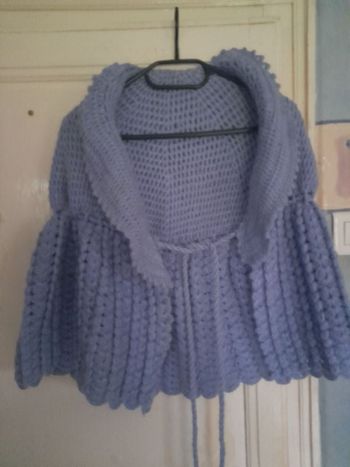 Châle/cape violet en maille