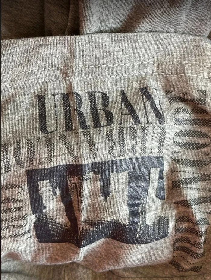 🤩 T-Shirt E.B. Kids 8 Ans 128 Neuf il est Magnifique - photo numéro 4