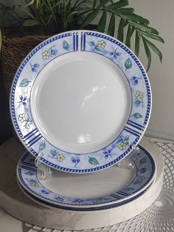 Assiettes à dessert motifs floraux