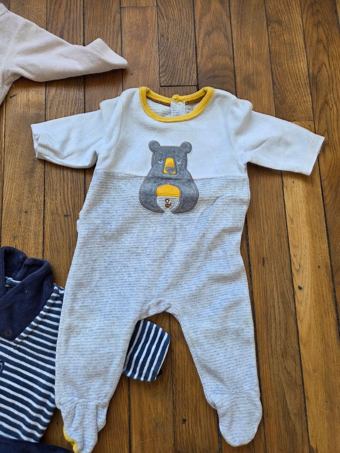 Lot pyjamas 1 pièce - photo numéro 7