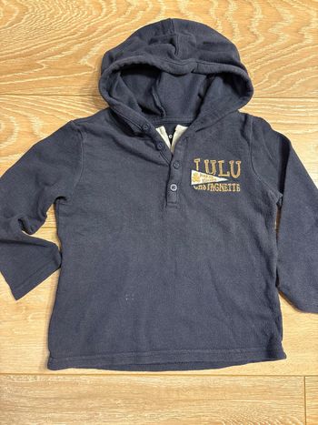 Pull léger à capuche