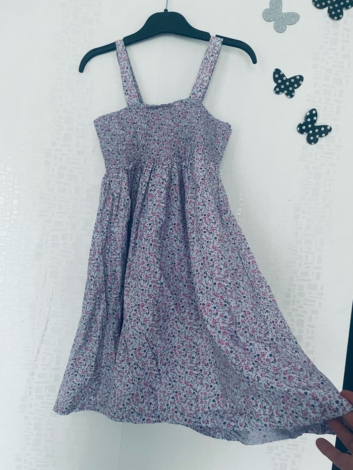 Magnifique robe été taille 10 ans comme neuve 🎀
