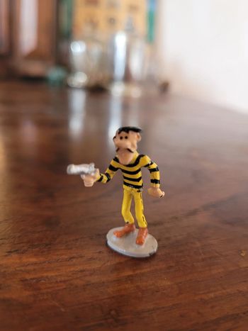 Vends figurine dalton plastoys 2007