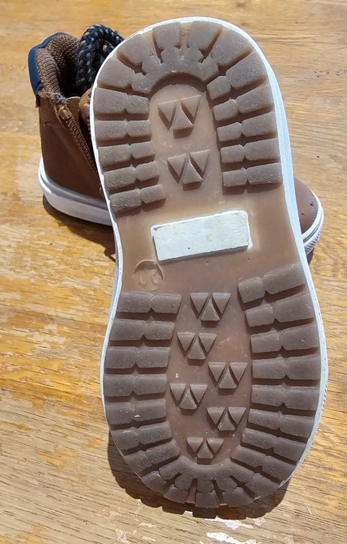 Chaussure montante taille 20 - photo numéro 3