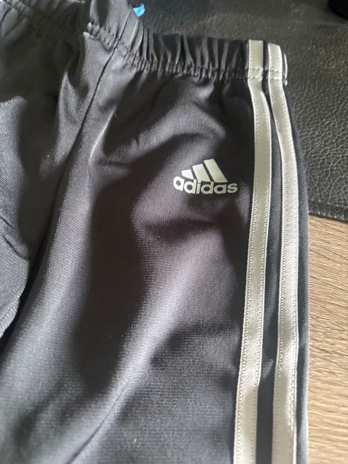 Jogging adidas 6/9 mois - photo numéro 2