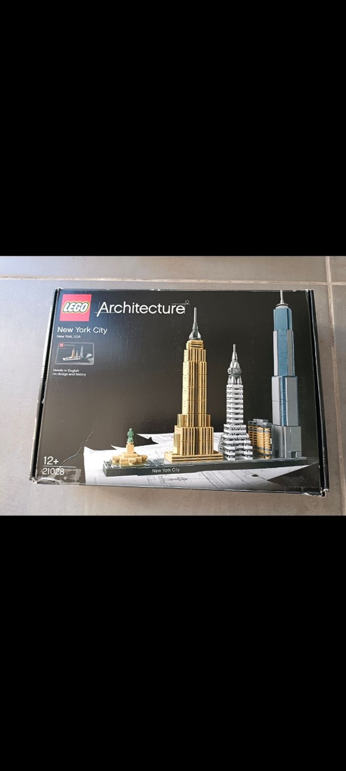 Lego Architecture New York 21028