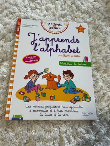 J’apprends l’alphabet avec Sami et Julie hachette