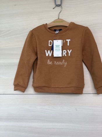 Sweat okaidi 3 ans neuf avec étiquette