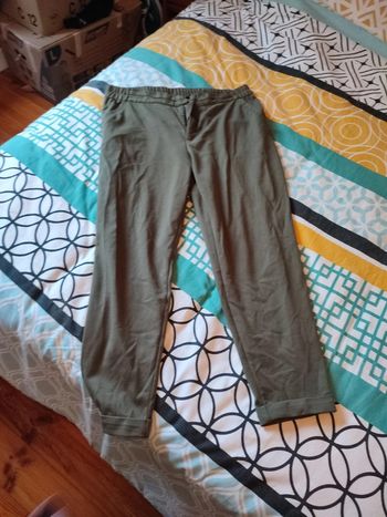 Pantalon couleur kaki