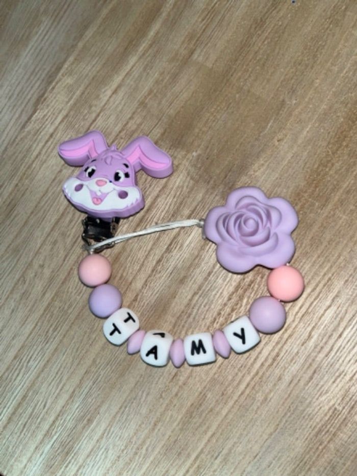 Attache tétine personnalisé