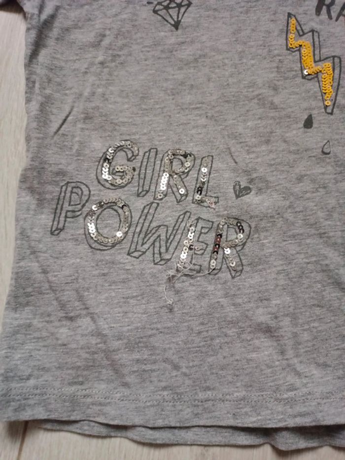 💖 Lot de 2 tee-shirts Benetton 6 ans 👧 - photo numéro 4