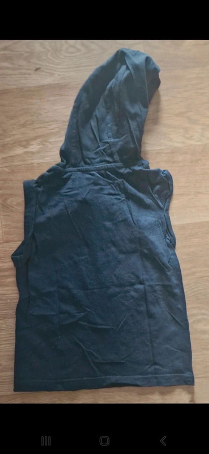 T shirt sans manches, à capuche orchestra 6 ans TBE - photo numéro 3