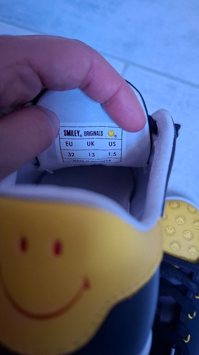 Chaussure smiley neuve - photo numéro 3